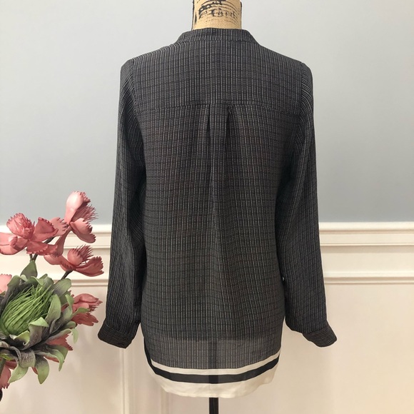 Vince 100% Silk Printed Color Block Blouse B & W - Picture 5 of 8